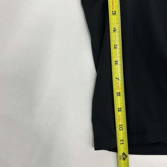 Lululemon Fundamental Short - Picture 5 of 11